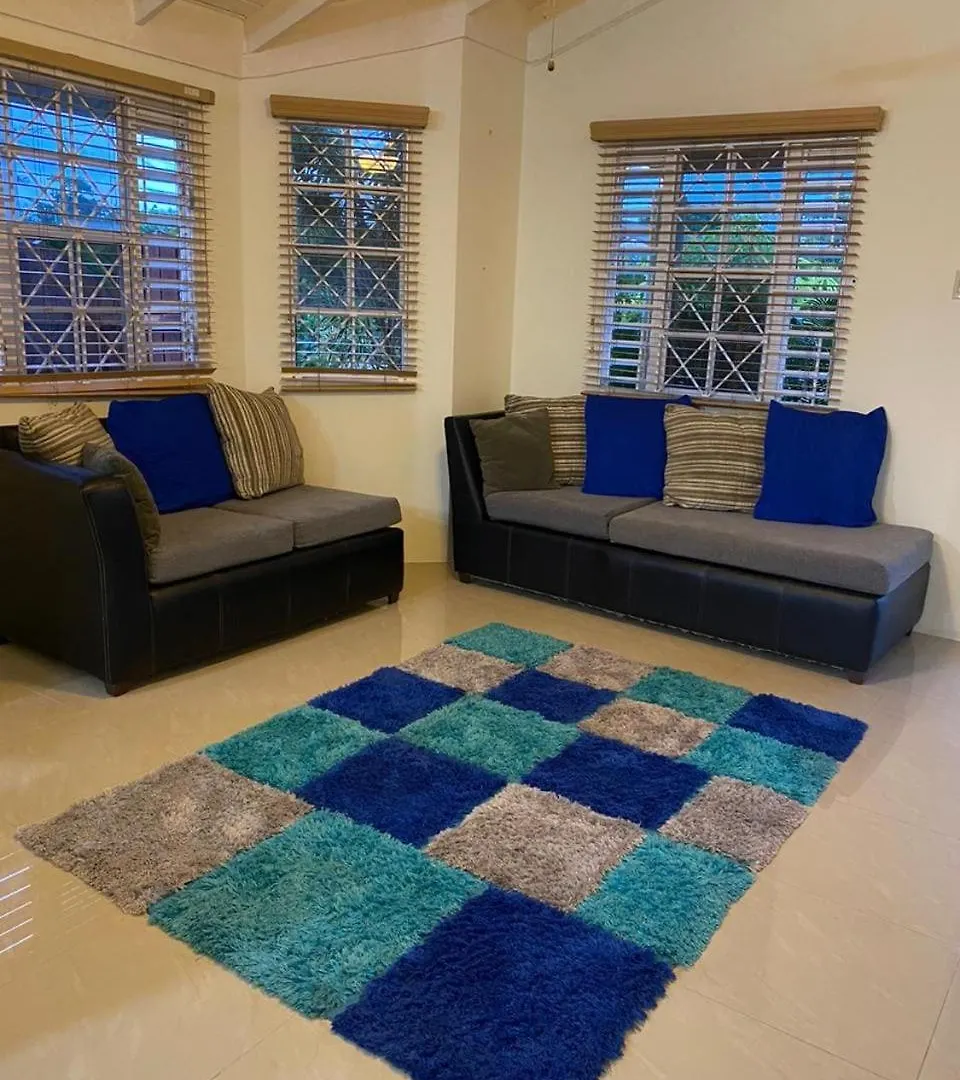 2 Bedroom House With Pool And Parking Saint Annʼs Bay
