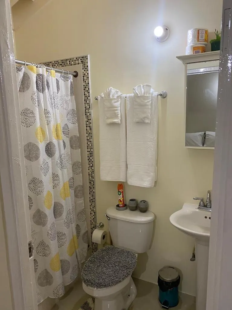 2 Bedroom House With Pool And Parking Saint Annʼs Bay 0*,  Jamaica