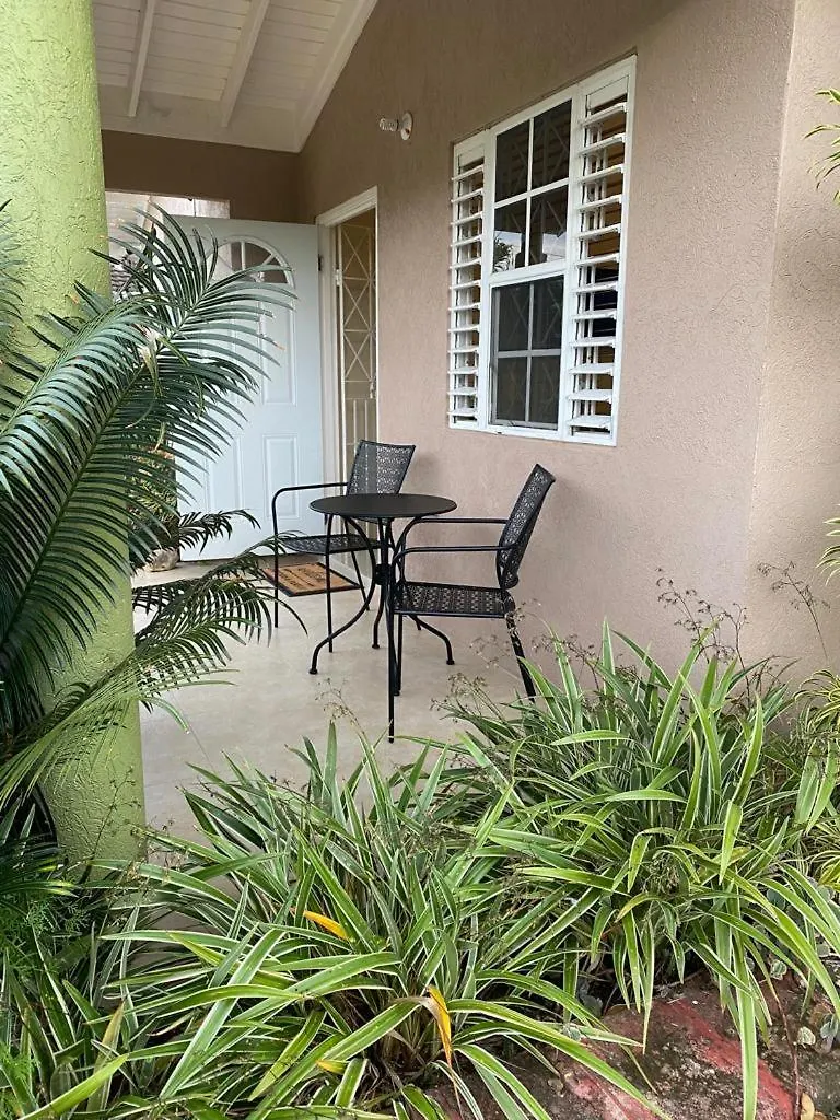 2 Bedroom House With Pool And Parking Saint Annʼs Bay 0*,